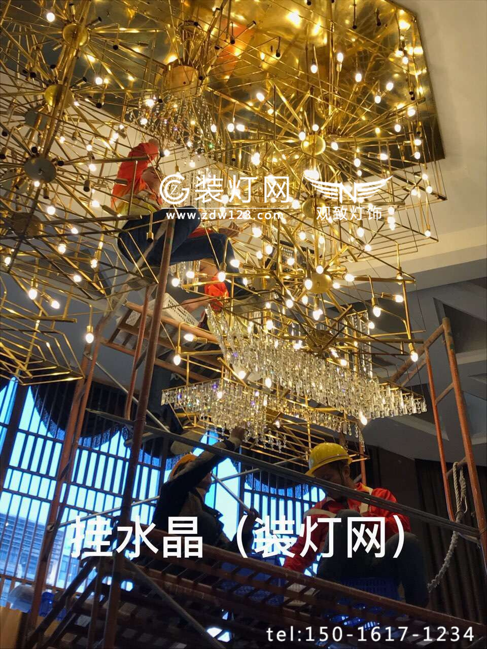 广州花都聚喜莱酒店水晶灯清洗维修作业
